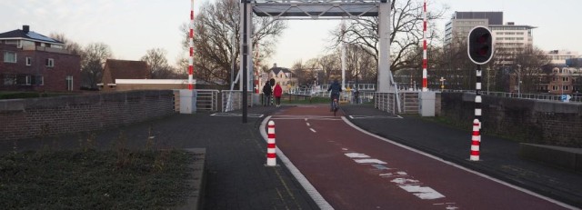 Brug bij haven (2).JPG